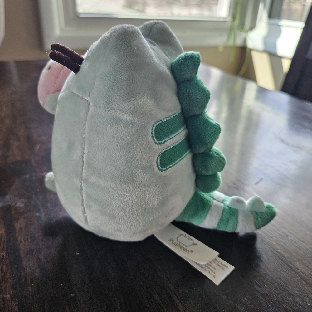 Lizard Pusheen Plush - Picture 4 of 4
